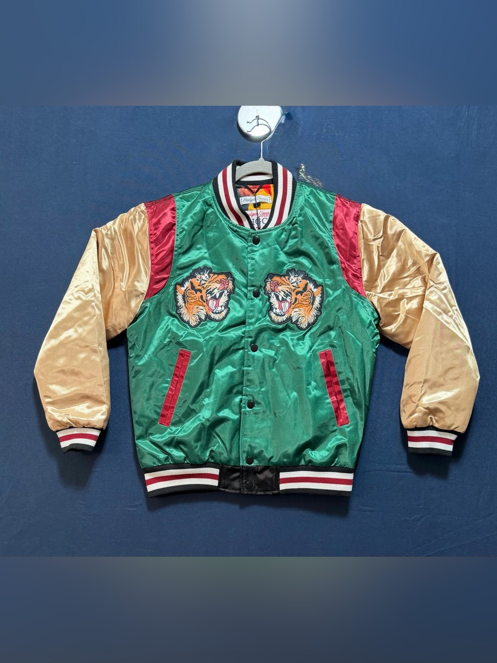 Satin Large NWT Headgear Classics Wu-Tang Tiger Satin Jacket